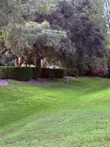 72 Fairway Lane, Royal Palm Beach, FL 33411