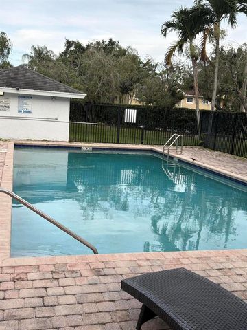 72 Fairway Lane, Royal Palm Beach, FL 33411