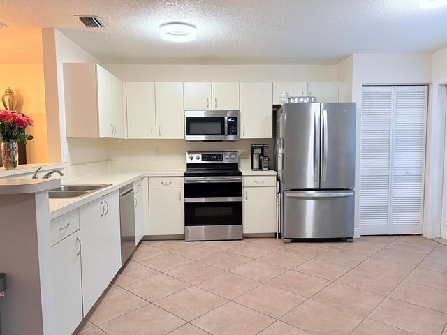 72 Fairway Lane, Royal Palm Beach, FL 33411