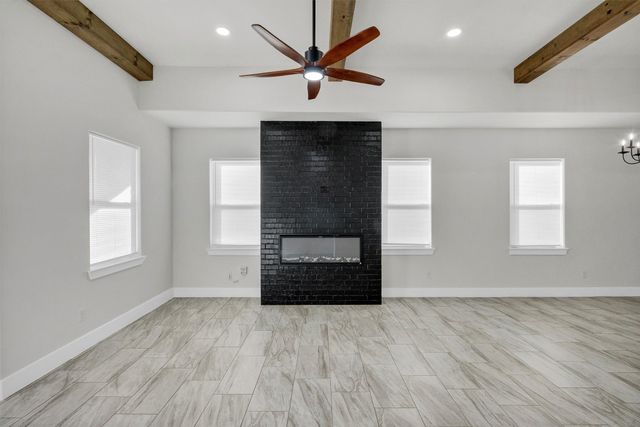 517 Highview Court, Godley, TX 76044