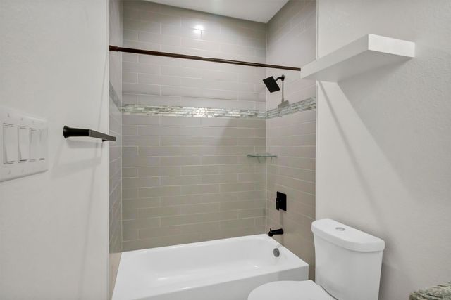 517 Highview Court, Godley, TX 76044