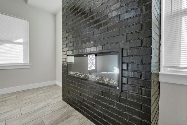 517 Highview Court, Godley, TX 76044