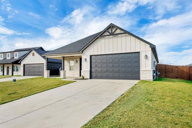 517 Highview Court, Godley, TX 76044