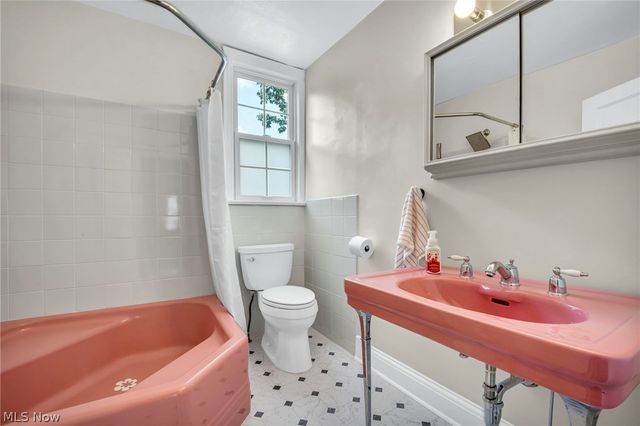 20417 Almar Drive, Shaker Heights, OH 44122