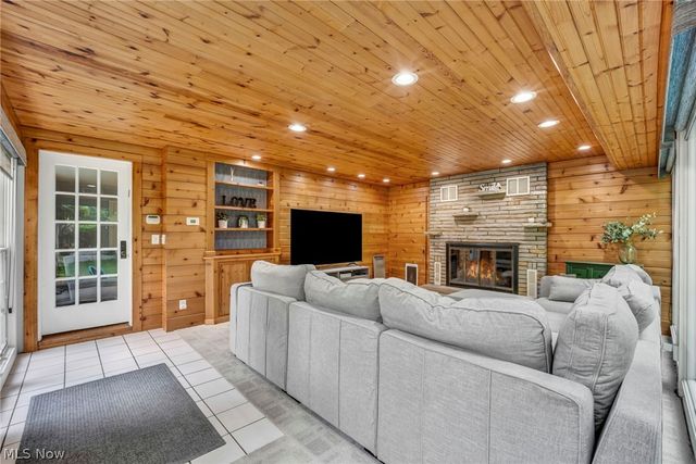 20417 Almar Drive, Shaker Heights, OH 44122