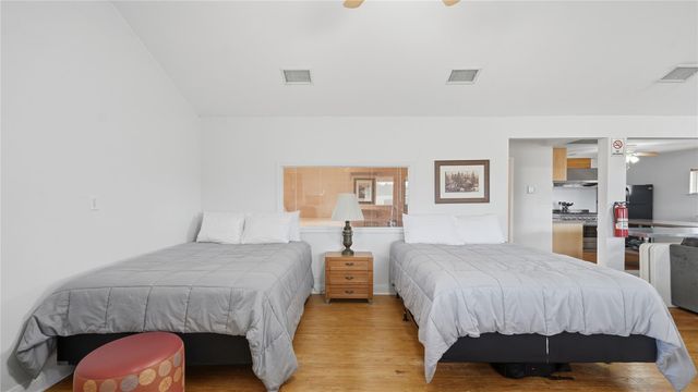 218 Little Ranch RD E, Red Rock, TX 78662