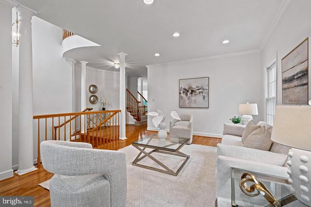 3009 WINDY KNOLL CT, Rockville, MD 20850