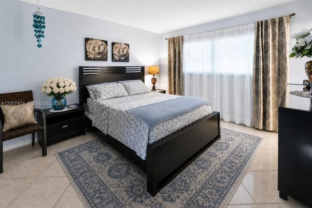 5300 Washington Street H137, Hollywood, FL 33021