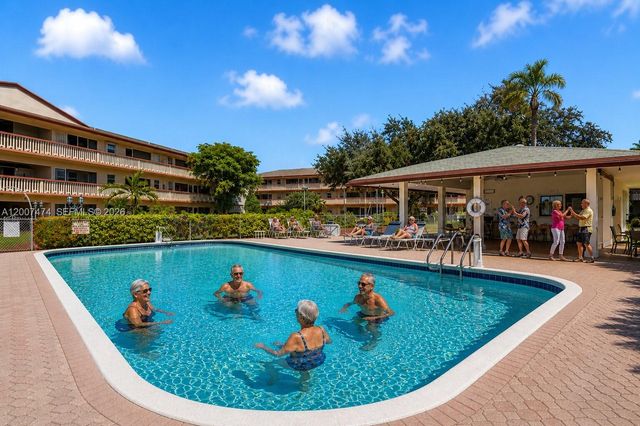 5300 Washington Street H137, Hollywood, FL 33021