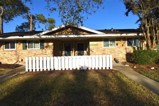 16587 El Camino Real, Houston, TX 77062