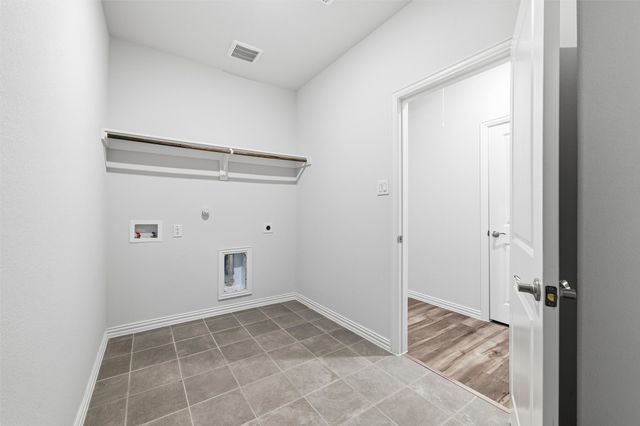 10424 Colina Drive, Fort Worth, TX 76126