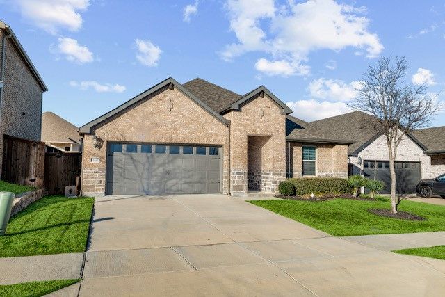 10424 Colina Drive, Fort Worth, TX 76126