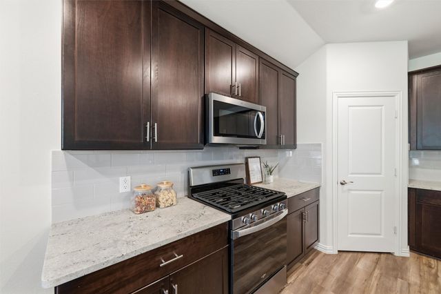 10424 Colina Drive, Fort Worth, TX 76126