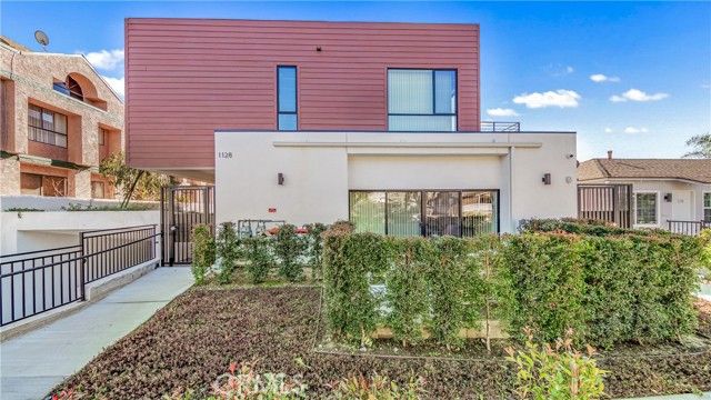 1128 Stanley Avenue D, Glendale, CA 91206