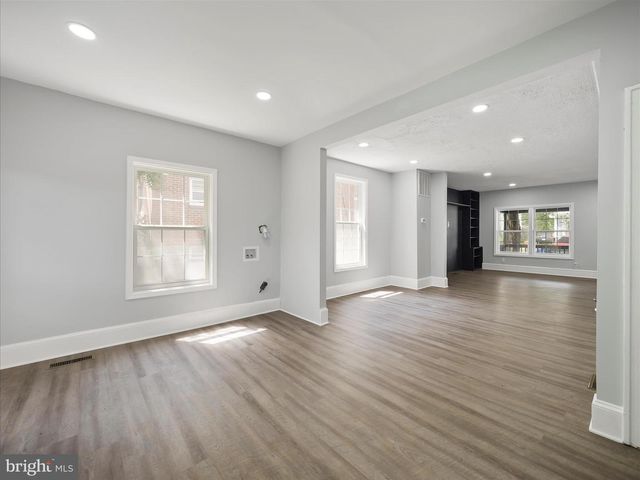 120 E SOUTH ST, Martinsburg, WV 25401
