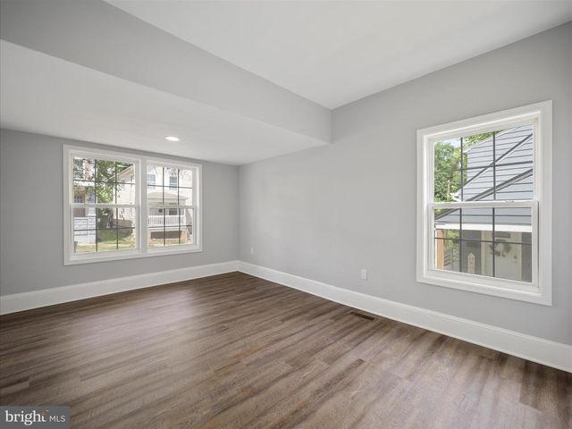 120 E SOUTH ST, Martinsburg, WV 25401