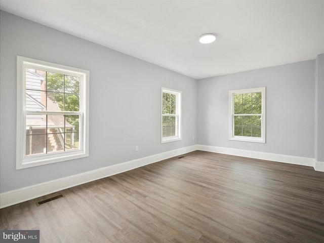 120 E SOUTH ST, Martinsburg, WV 25401
