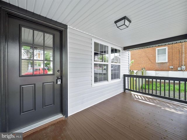 120 E SOUTH ST, Martinsburg, WV 25401