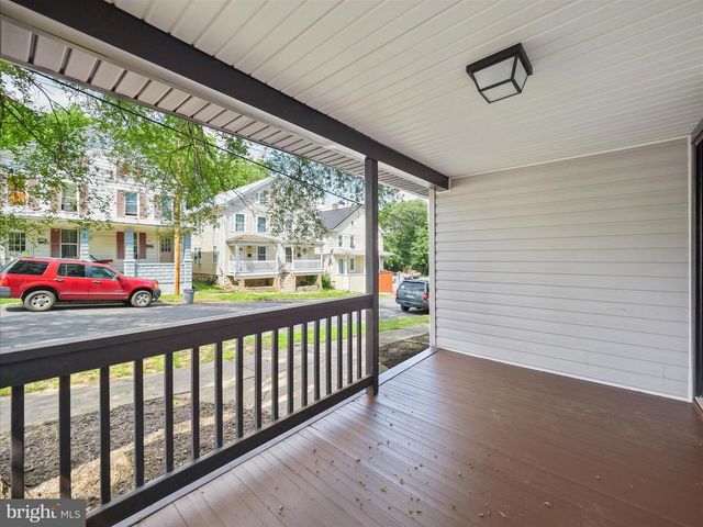 120 E SOUTH ST, Martinsburg, WV 25401