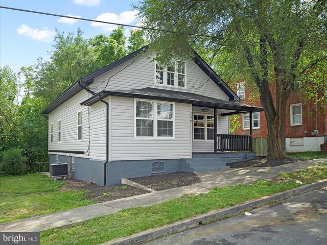 120 E SOUTH ST, Martinsburg, WV 25401