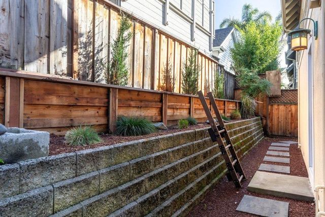 205 Roosevelt Terrace, Santa Cruz, CA 95060