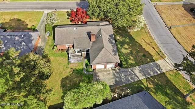 1600 Saint Andrews Place, Kinston, NC 28504