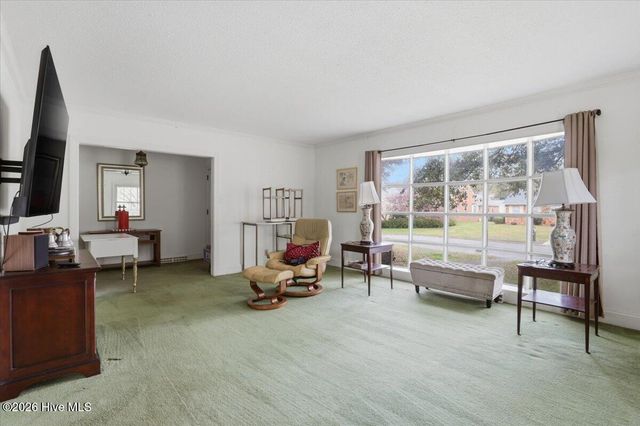 1600 Saint Andrews Place, Kinston, NC 28504