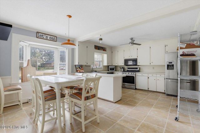 1600 Saint Andrews Place, Kinston, NC 28504