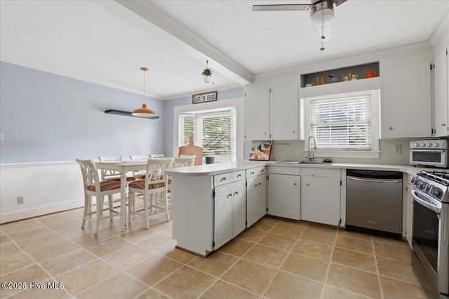 1600 Saint Andrews Place, Kinston, NC 28504