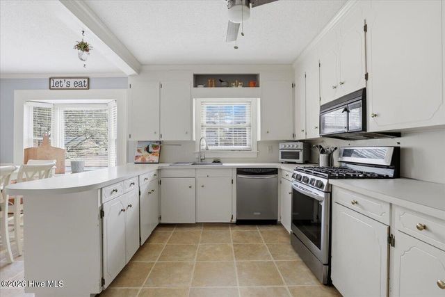 1600 Saint Andrews Place, Kinston, NC 28504