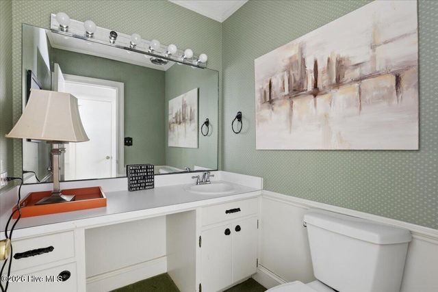 1600 Saint Andrews Place, Kinston, NC 28504