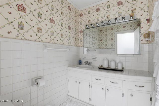 1600 Saint Andrews Place, Kinston, NC 28504