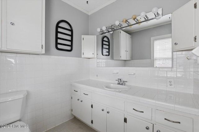 1600 Saint Andrews Place, Kinston, NC 28504