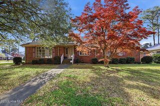 1600 Saint Andrews Place, Kinston, NC 28504