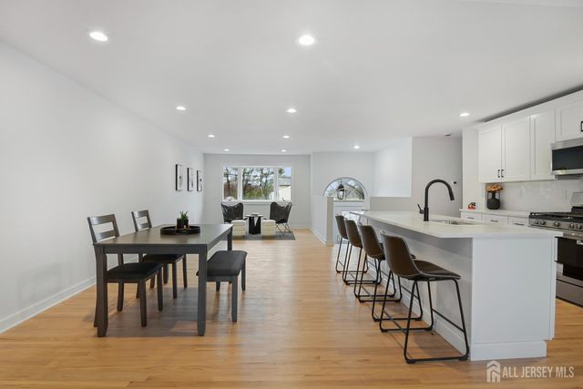 4 Seymour Terrace, Piscataway, NJ 08854