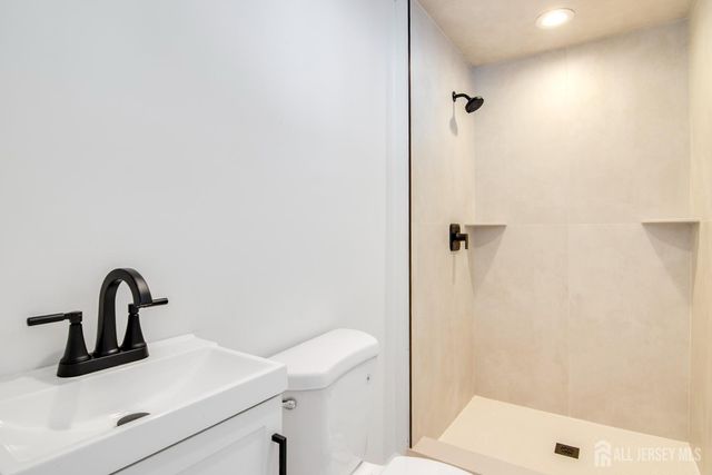 4 Seymour Terrace, Piscataway, NJ 08854