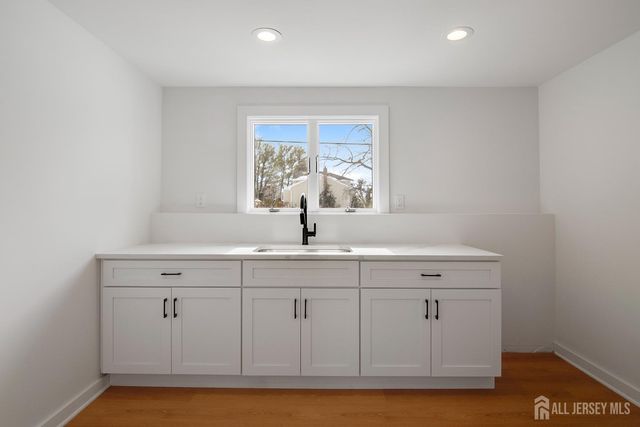 4 Seymour Terrace, Piscataway, NJ 08854