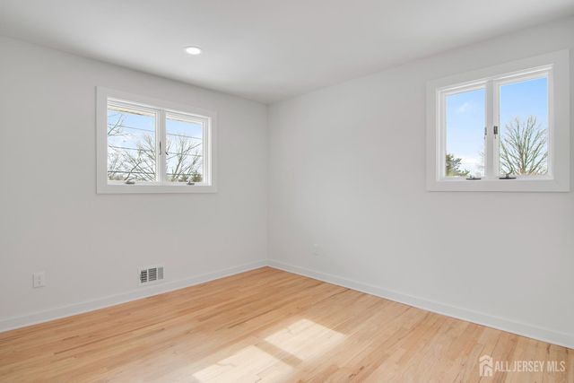 4 Seymour Terrace, Piscataway, NJ 08854