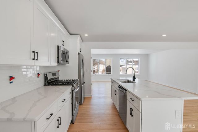 4 Seymour Terrace, Piscataway, NJ 08854