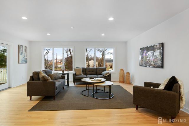 4 Seymour Terrace, Piscataway, NJ 08854