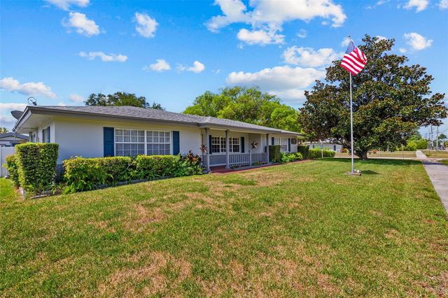 2087 DRUID ROAD E, Clearwater, FL 33764
