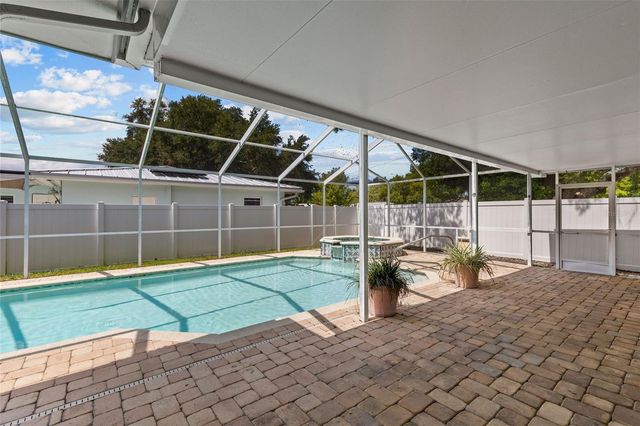 2087 DRUID ROAD E, Clearwater, FL 33764