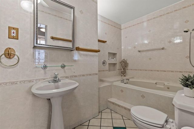 2087 DRUID ROAD E, Clearwater, FL 33764