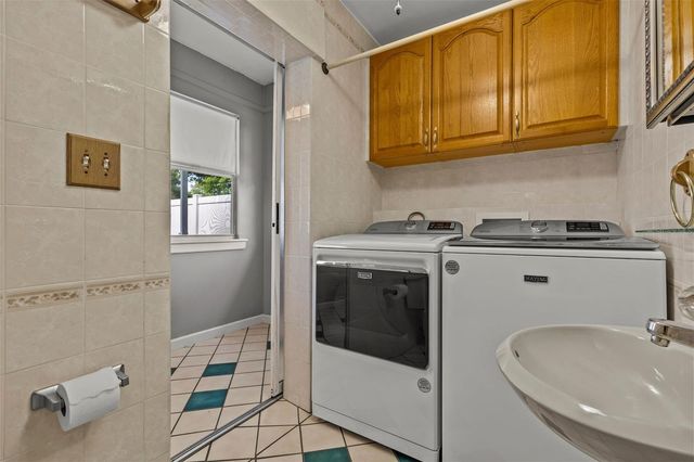 2087 DRUID ROAD E, Clearwater, FL 33764