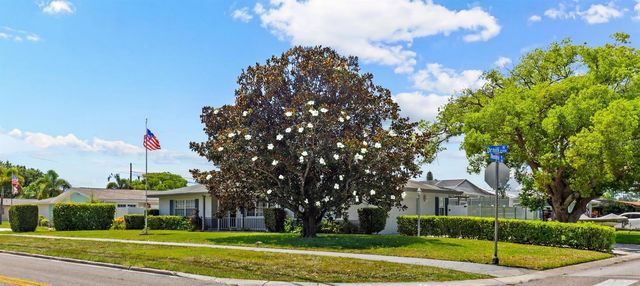 2087 DRUID ROAD E, Clearwater, FL 33764