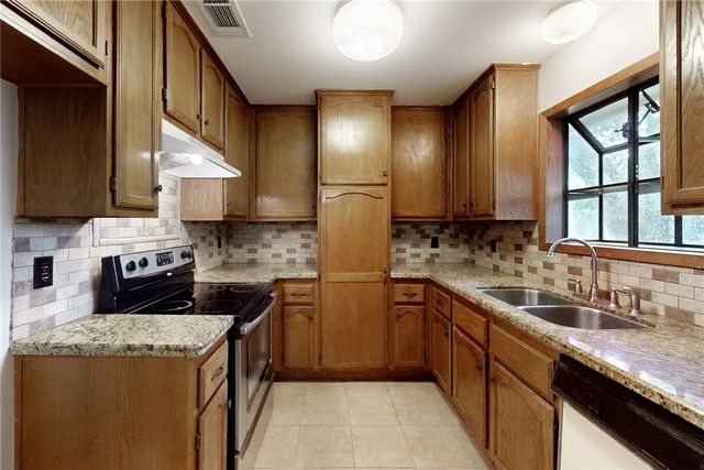 4507 Taft Court, Bryan, TX 77802