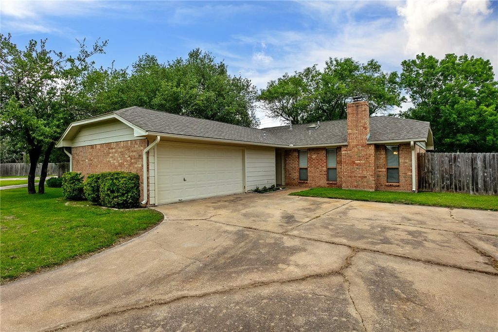 4507 Taft Court, Bryan, TX 77802 — photo 2
