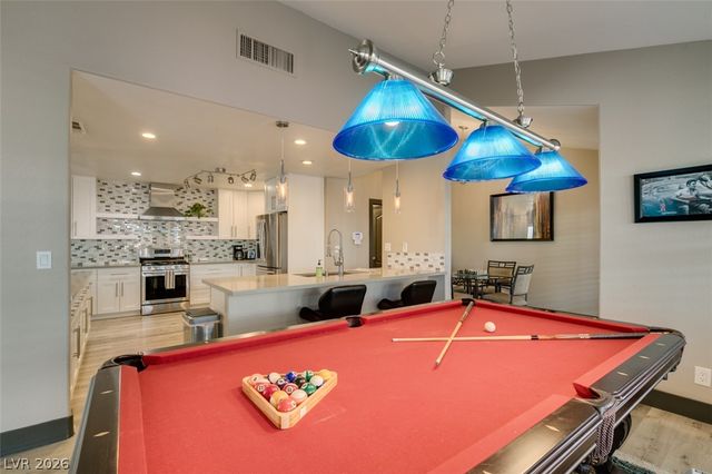 1909 Blackpool Circle, Las Vegas, NV 89128