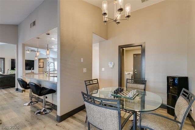 1909 Blackpool Circle, Las Vegas, NV 89128