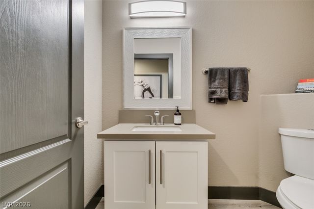 1909 Blackpool Circle, Las Vegas, NV 89128
